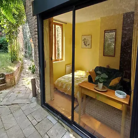 With Garden In The Center Σπίτι διακοπών *